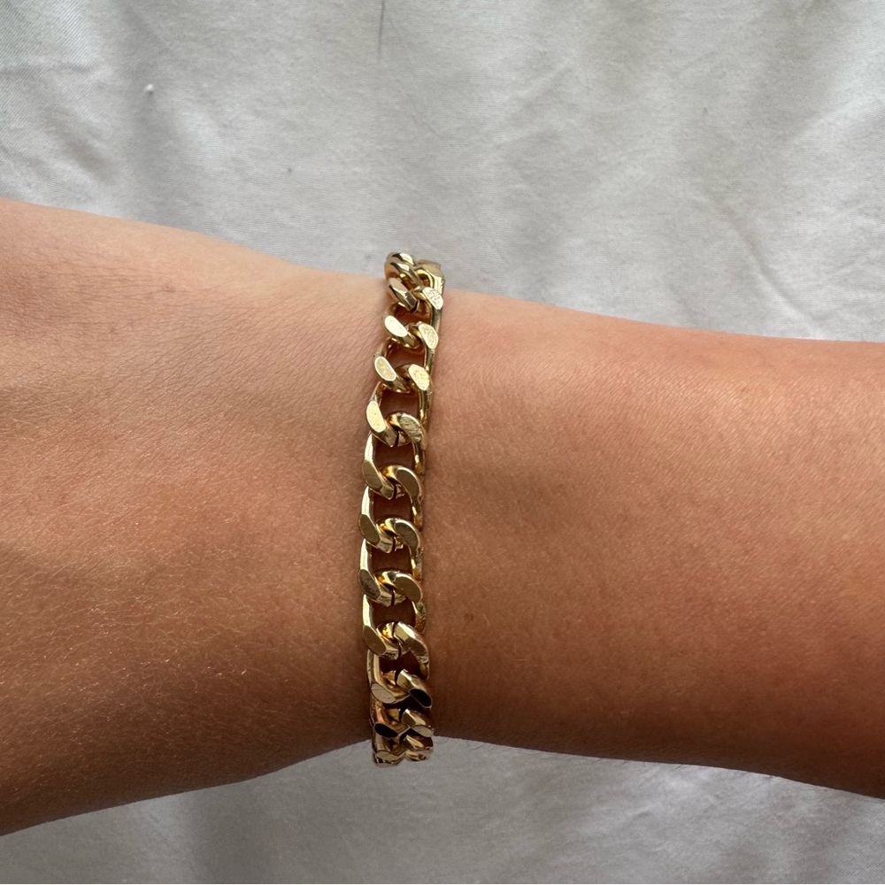 Gold Toned Cuban Chain Bracelet‎